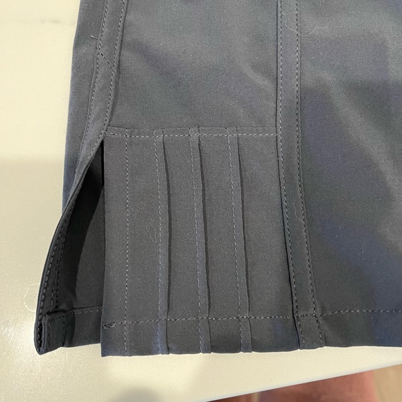 BROOKS GREY Running Skort/Skirt, Size Medium - Picture 6 of 11